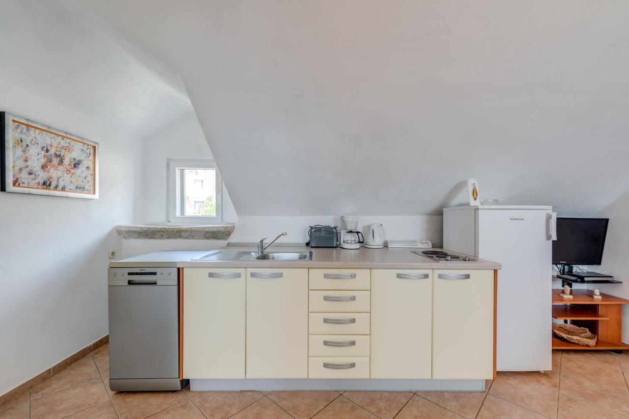 Apartments Obala Bol Eksteriør bilde